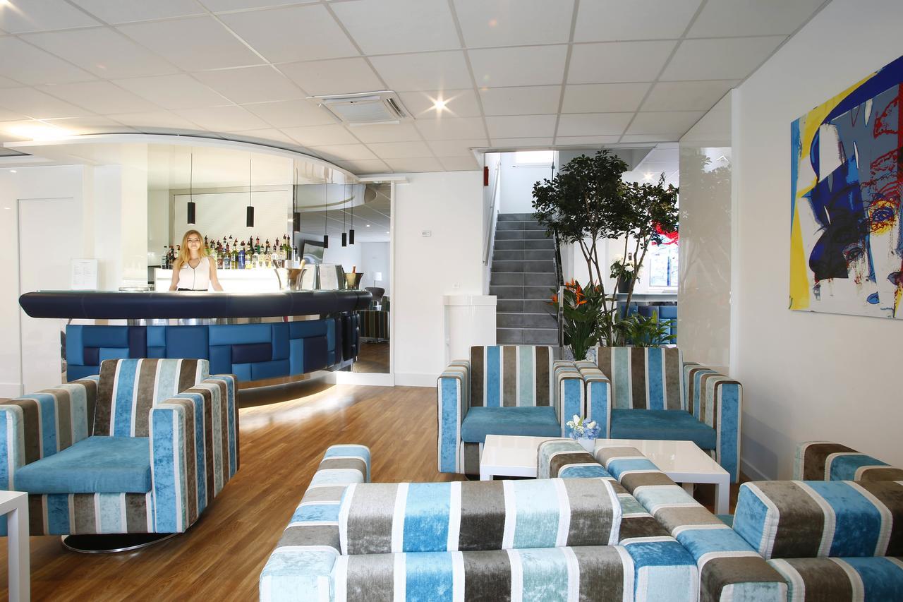 קאלבי Hotel Mediterranee מראה חיצוני תמונה