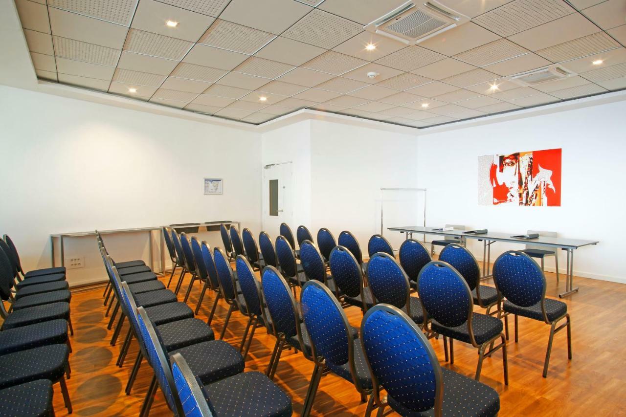 קאלבי Hotel Mediterranee מראה חיצוני תמונה